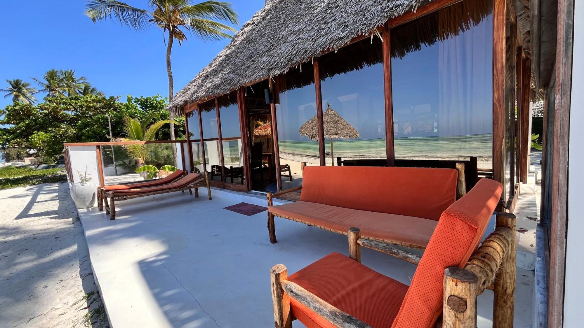 Tiki Beach Club & Resort (Adults Only) Bwejuu Buitenkant foto